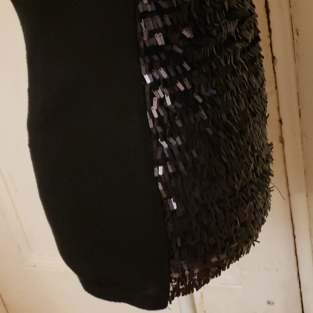FOCUS Black Sequin Spaghetti Camisole SZ M - Picture 10 of 16